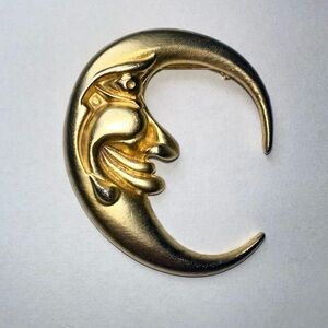 Vintage Crescent Moon Brooch – Gold Tone